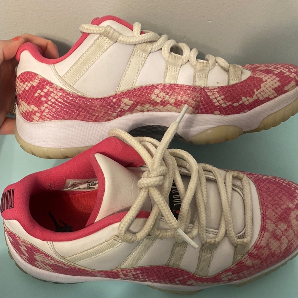 Jordan 11 Retro Low Pink Snakeskin Women’s size 8 - Picture 3 of 5